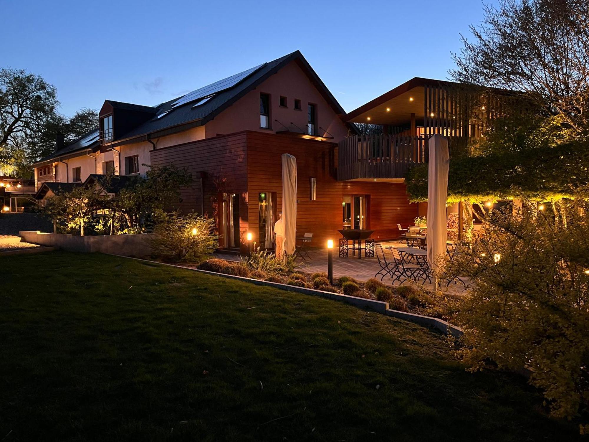 Hostellerie Du Peiffeschof, The Originals Relais Арлон Екстериор снимка